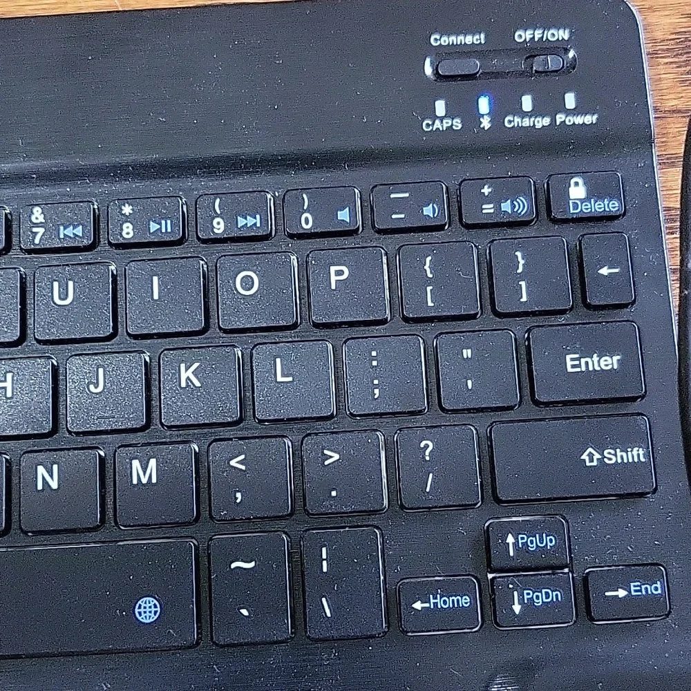 Blue tooth keyboard